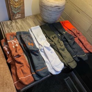 Under Armour Crew Socks Size 9-12